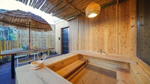 Room (G101) - Groove-in Cafe Pension (Geoje)