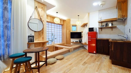 Room (G202)