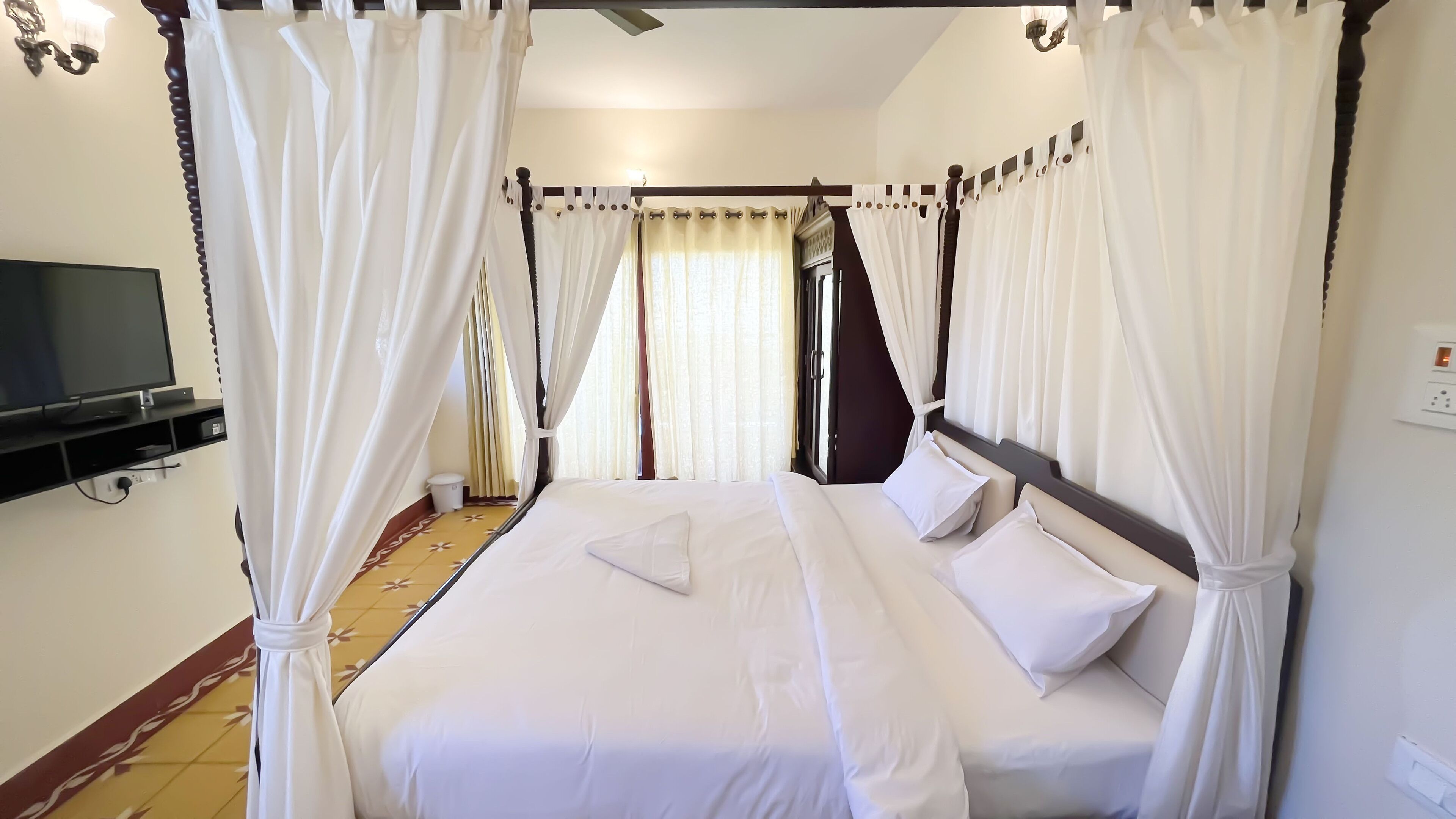 4 habitaciones, tabla de planchar con plancha y wifi gratis 