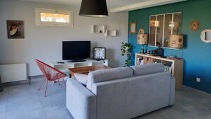 Living area - Coquet Appartement au Calme (Manteyer)