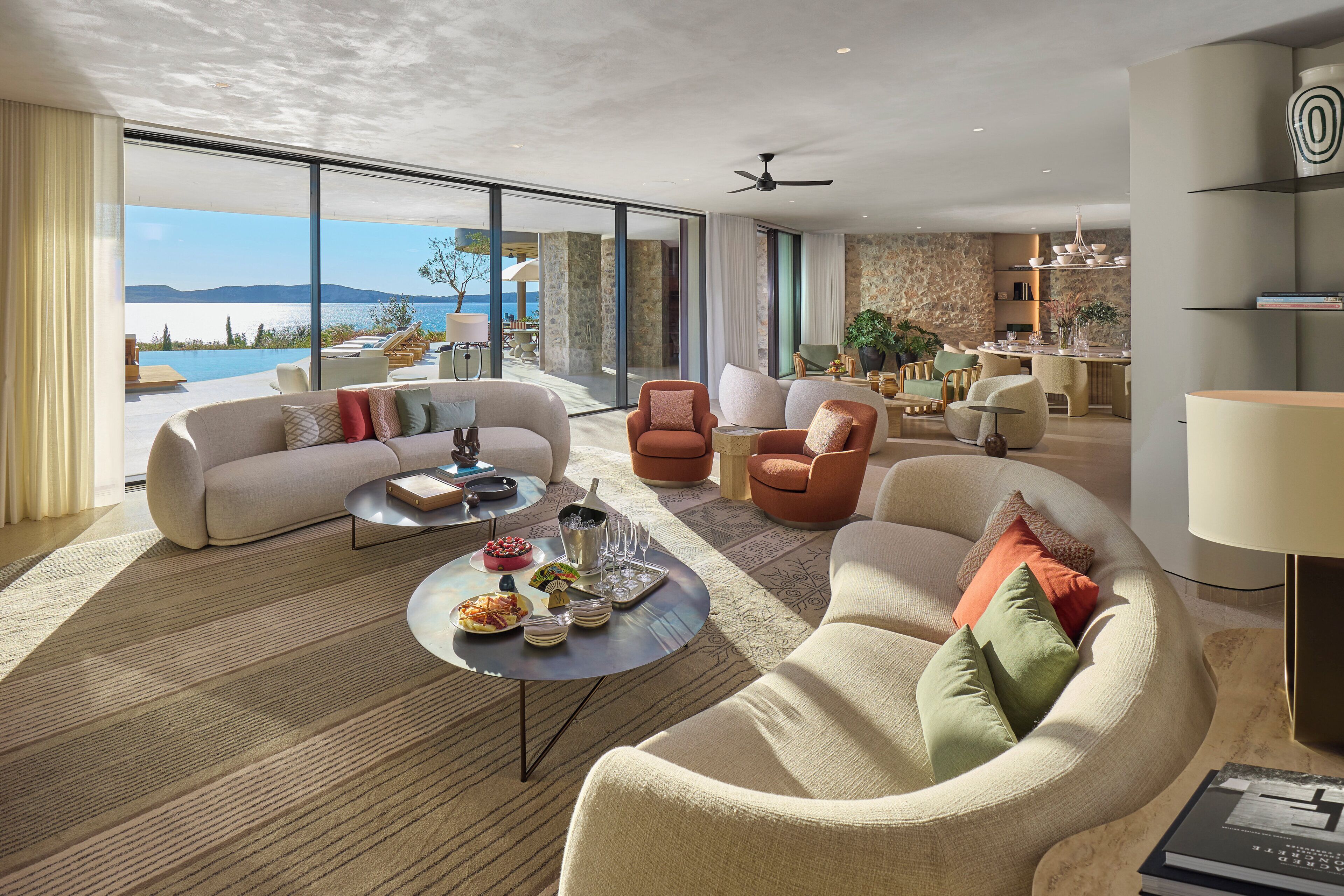 Royal Villa, 5 Bedrooms | Hypo-allergenic bedding available, minibar, in-room safe
