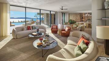 Royal Villa, 5 Bedrooms | Hypo-allergenic bedding available, minibar, in-room safe