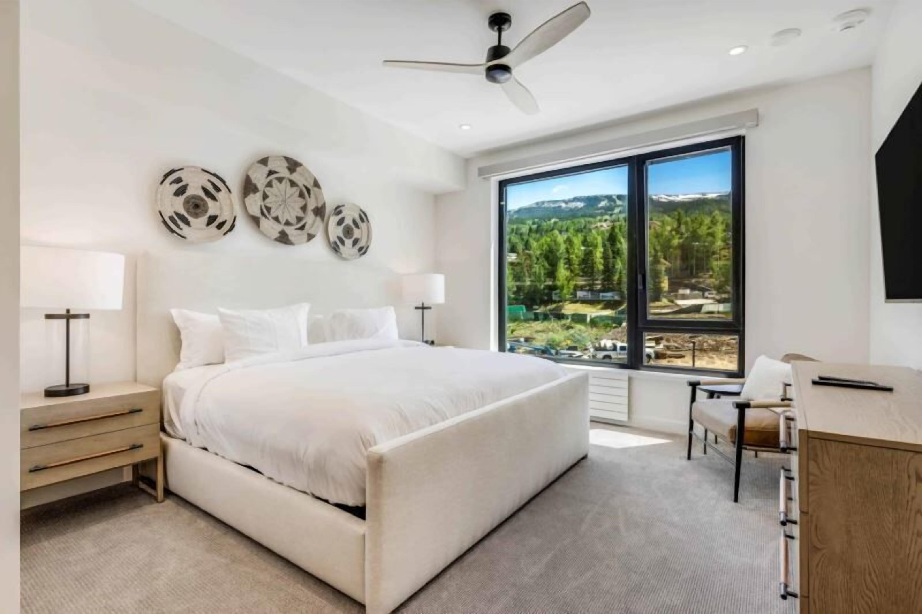 2 多间卧室、熨斗/熨衣板、旅行婴儿床、WiFi