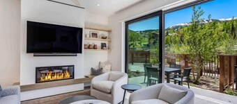 Electric Pass Lodge 105