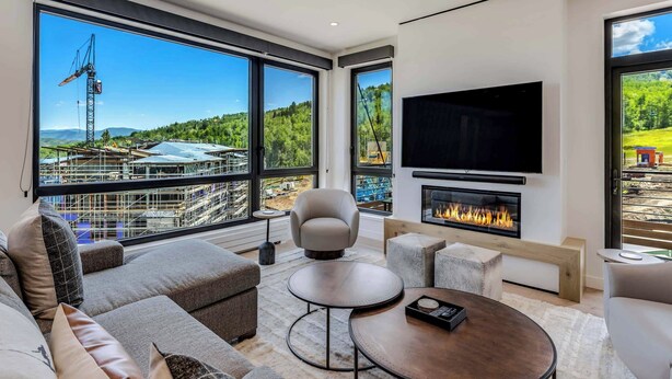 Living area - Electric Pass Lodge 508 (Snowmass Village)