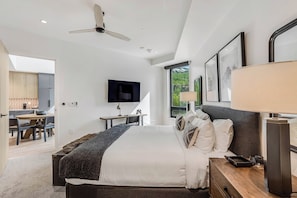 2 slaapkamers, een strijkplank/strijkijzer, reisbedje, wifi