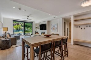 Interior - Electric Pass Lodge 403 (Snowmass Village)