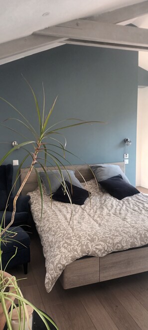3 Schlafzimmer, Zimmersafe, kostenloses WLAN, Bettwäsche