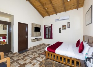 Premium bedding, down duvets, memory-foam beds, bed sheets - Goroomgo Mid Forest House Kalaguri (Kaladhungi)