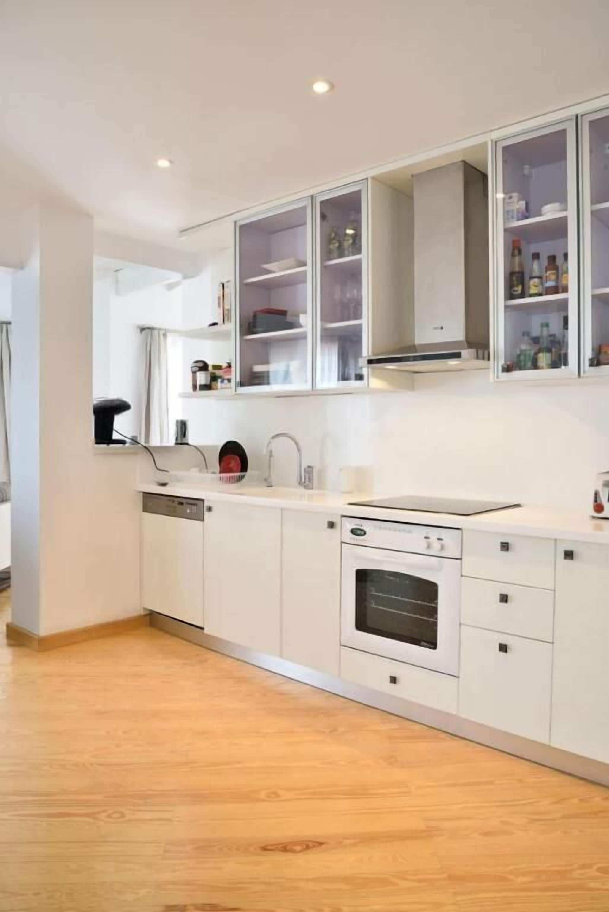 Apartamento superior, 2 habitaciones, vistas a la ciudad | Sábanas de algodón egipcio, ropa de cama de alta calidad, wifi gratis