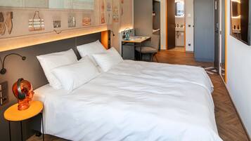 Deluxe-Apartment | Allergikerbettwaren, Schreibtisch, Verdunkelungsvorhänge