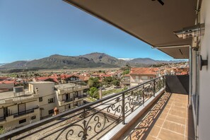 Premium Suite, Hot Tub, Valley View | Balcony view