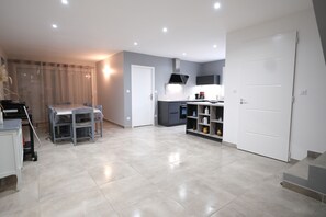 Fridge, microwave, oven, dishwasher - Vacation rental house with pool SAINT REMY DE PROVENCE LS1-418 (Saint Remy de Provence)