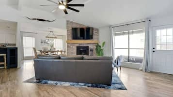 TV, fireplace, offices