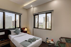 Executive Room | Premium bedding, in-room safe, desk, laptop workspace - Hotel Ozone Inn (Mumbai)