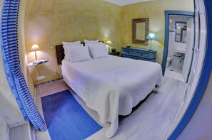 1 bedroom, iron/ironing board, Internet, bed sheets