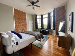 2 soveværelser, skrivebord, strygejern/strygebræt, Wi-Fi