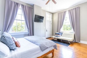 3 soveværelser, skrivebord, strygejern/strygebræt, Wi-Fi