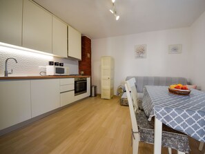 Dining - Apartment Vukić by Interhome (Starigrad-Paklenica)