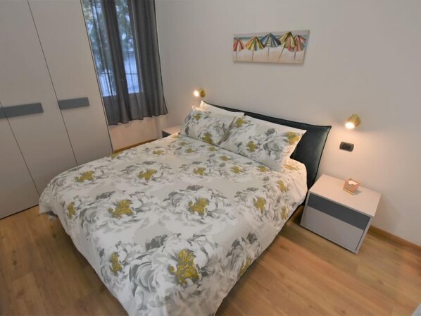 1 habitación, tabla de planchar con plancha y internet 