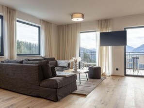 TV - Penthouse max.8 P.& Infinity Pool by Interhome (Sankt Martin am Tennengebirge)