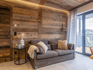 Flat-screen TV - Superior & Infinity Pool by Interhome (Sankt Martin am Tennengebirge)