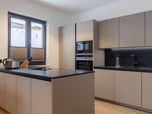 Frigorífic, microones, forn i rentaplats 