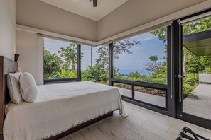 3 Schlafzimmer, Schreibtisch, Bügeleisen/Bügelbrett, kostenloses WLAN