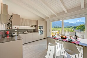 Family Apartment, Multiple Bedrooms, 2 Bathrooms, Mountainside (Mirabelle) | Private kitchen - Mirabelle (Dro)