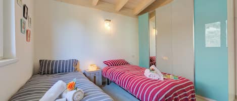 Appartement Familial, plusieurs chambres, 2 salles de bains, cÎté montagne (Mirabelle)