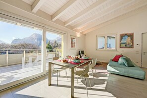 Dining - Mirabelle (Dro)