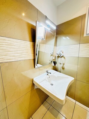 Classic-Zweibettzimmer | Badezimmer