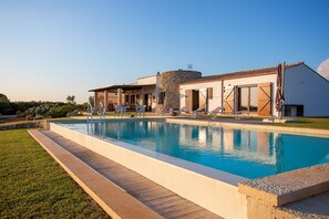 Piscina a l'aire lliure 