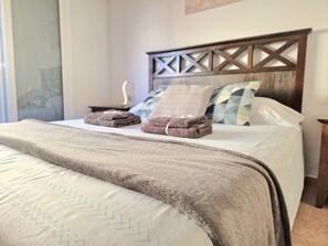 3 bedrooms, free WiFi, bed sheets