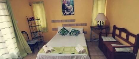 3 bedrooms, bed sheets