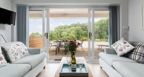 Sandpiper 3 - The Cove - sleeps 4 guests  in 2 bedrooms