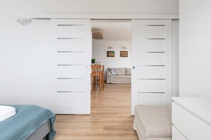 1 bedroom, free cribs/infant beds, bed sheets - Beachfront Apartment by Renters (Miedzyzdroje)