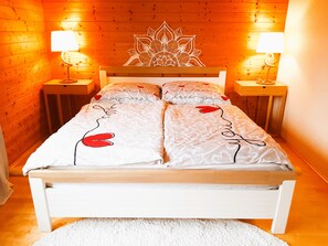 1 camera, una scrivania, Wi-Fi gratuito, lenzuola