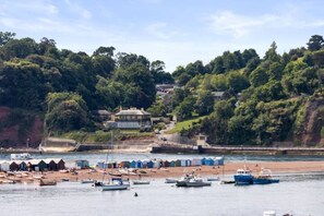 Beach - Sea Breeze, Luxury Views Seafront Stylish Home (Teignmouth)