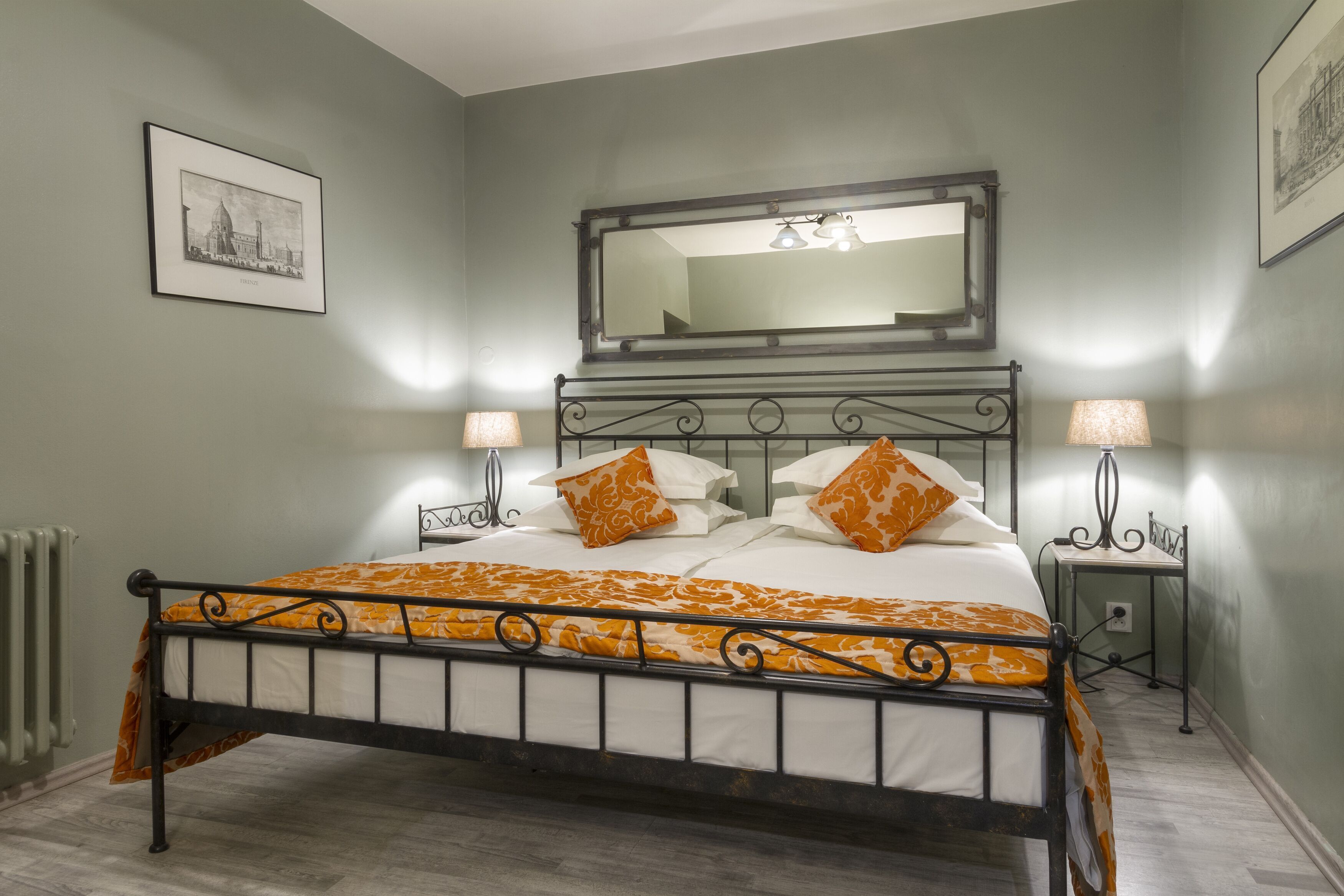 Hypo-allergenic bedding, minibar, in-room safe, desk