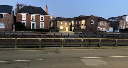 Lovely 2 Bed House Apartment in Boston Towncentre