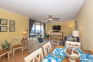 Smart TV, DVD player