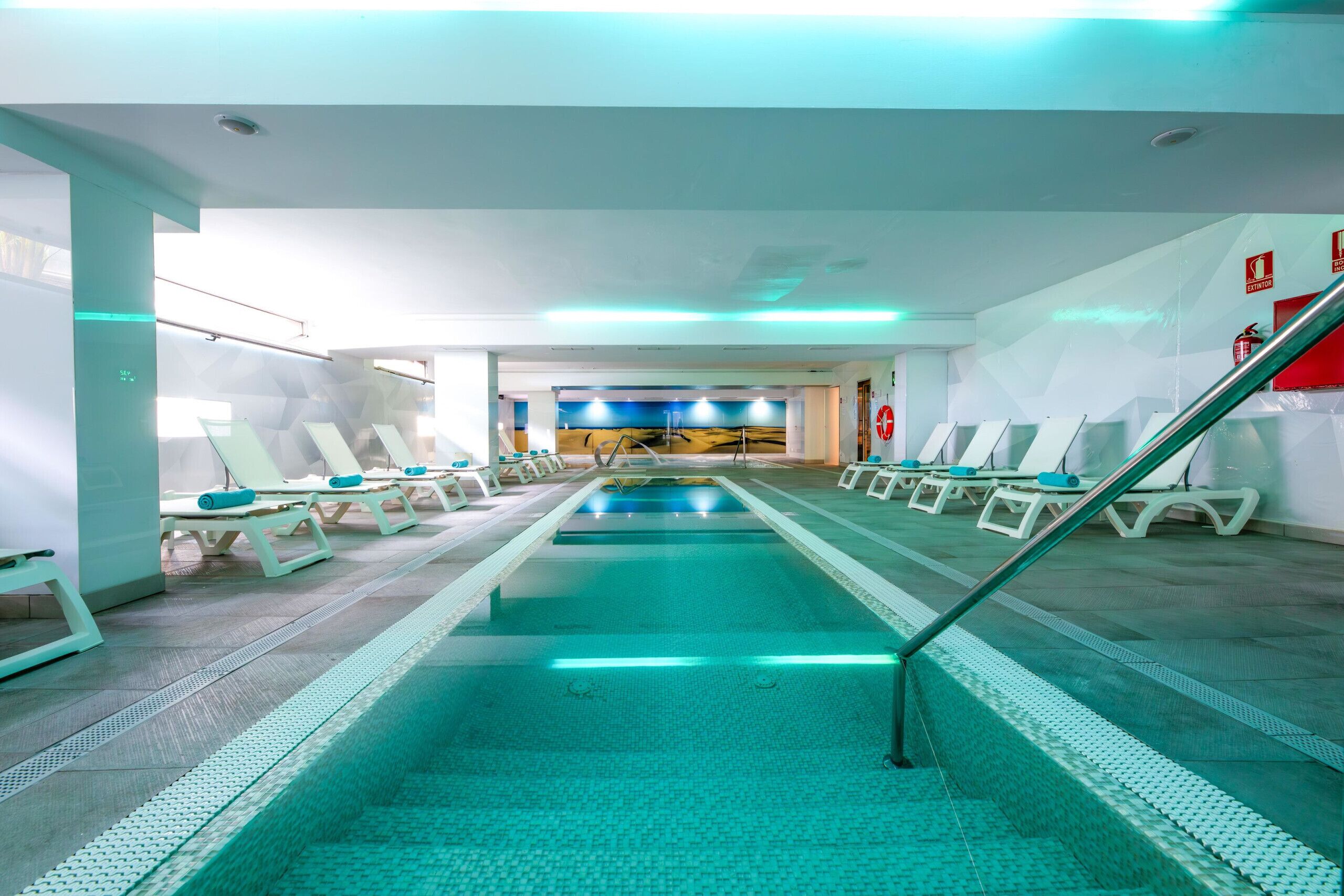 Deluxe Single sea view- half board, only adults