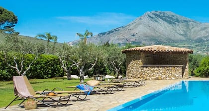 L'Ulivo Blu - Two-Bedroom with View by Wonderful Italy