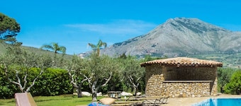 L'Ulivo Blu - Two-Bedroom with View by Wonderful Italy