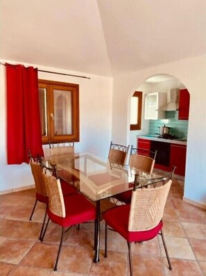 Appartement Penthouse, 2 chambres, non-fumeur | Aire de séjour | Téléviseur à écran plat