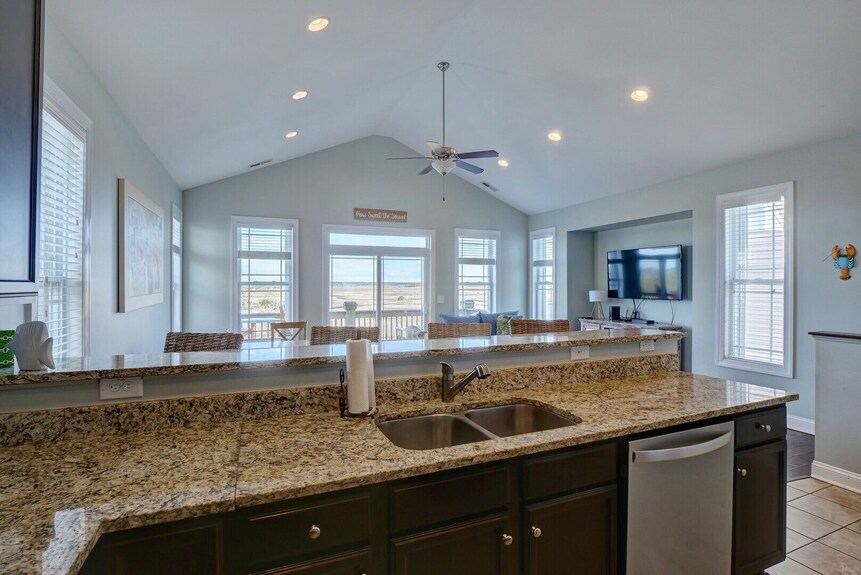 4 Bedroom Home With Spectacular Sound Views - Surf City, NC