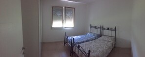 Apartment | 2 bedrooms, iron/ironing board, free WiFi, bed sheets - Inviting 2-bed Apartment in Resana (Resana)