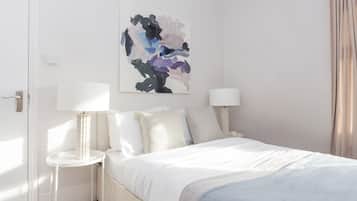 4 bedrooms, WiFi, bed sheets