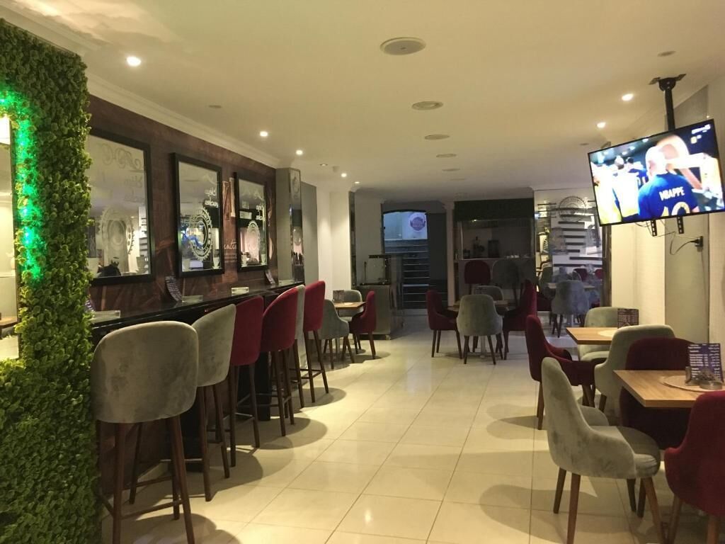 Photo - Ahmose Pyramids view inn